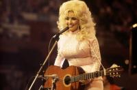 Dolly Parton vysvetľuje, prečo nikdy nemala deti s manželom Carlom Deanom