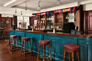 Oboževalci Ted Lasso lahko rezervirajo bivanje v slovitem londonskem pubu za manj kot 15 USD na noč