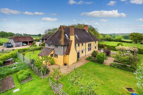 Ein malerisches denkmalgeschütztes Cottage, Froggats Cottage, in Surrey, das kürzlich in einer Episode von BBCs Escape to the Country zu sehen war, ist jetzt für 1,6 Millionen Pfund auf dem Markt. 
