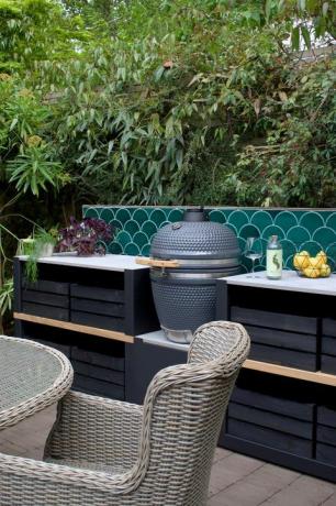 cozinha ao ar livre, churrasco a carvão por grillo garden design por pollyanna wilkinson garden design