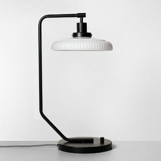 Черна настолна лампа за маса