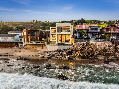 บ้านชายหาดเก่าของ Barry Manilow ในมาลิบู ลอสแองเจลิส แคลิฟอร์เนีย สำหรับขาย