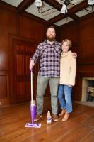 Ben a Erin Napierovi odhalují své triky pro údržbu podlah z tvrdého dřeva