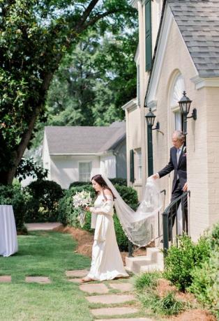 vjenčanje kod kuće čiji su domaćini uvijek vjenčanja i događaji