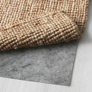 Plocho tkaný koberec