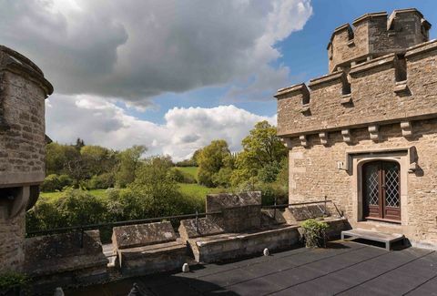 Bath Lodge Castle - Norton St Philip - Savills - terraza en la azotea