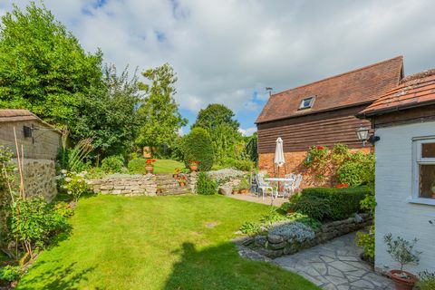 cottage con il tetto di paglia da omicidi midsomer in vendita nel Buckinghamshire