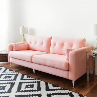 Mēbeles, dīvāns, rozā, dzīvojamā istaba, dīvāngulta, istaba, studijas dīvāns, interjera dizains, mīļš sēdeklis, grīda, 