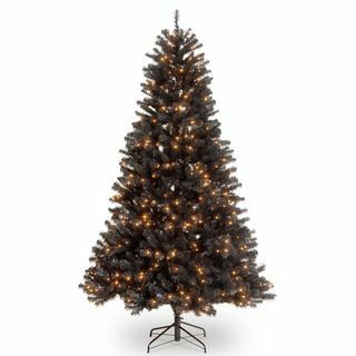 Előre megvilágított fekete lucfenyő karácsonyfa 