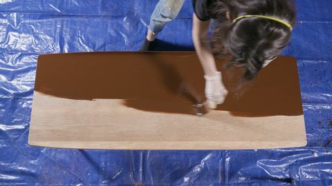 木製家具の染色方法