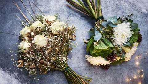 Μπουκέτο Waitrose Avalanche Rose and Waitrose Winter Wonderland Bouquet - Χριστούγεννα 2017